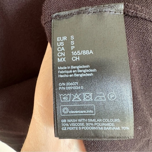 H&M Black Classic Crew Neck Pullover Sweater sz Small - Picture 4 of 4